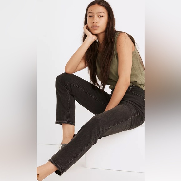 Madewell Denim - NWT Madewell The curvy perfect vintage jeans size 28